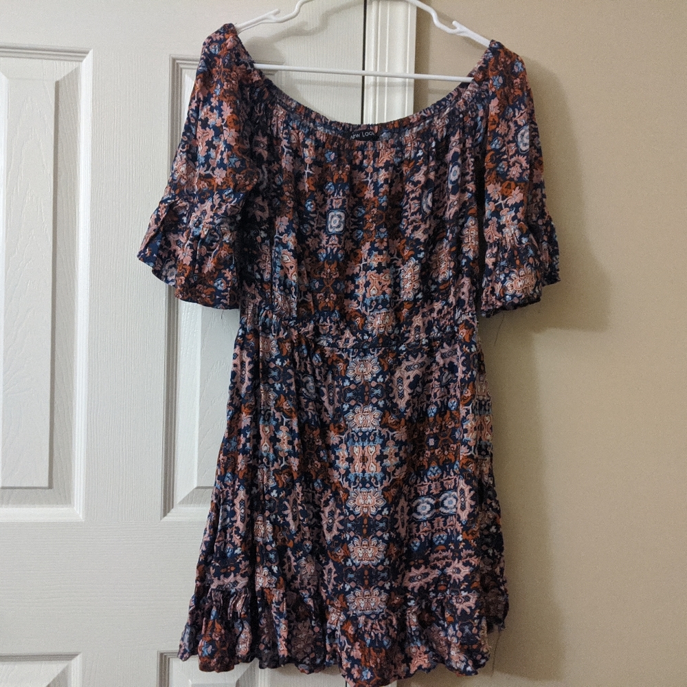 Floral summer dress with little bell sleeves